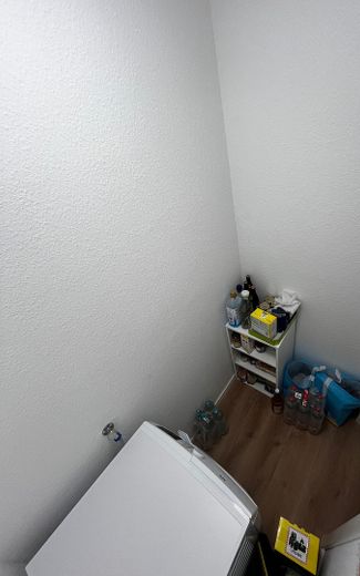 Abstellkammer mit Wasseransch.