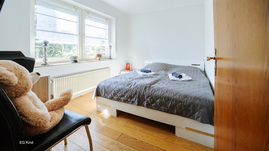 Casa unifamiliar bien cuidada con apartamento independiente, 165 m², parcela de 900 m² – Foto 7