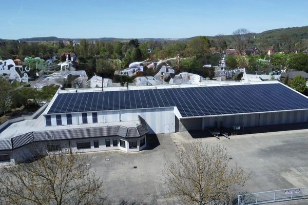 Gewerbeimmobilie mit Lagerhalle und Bürokomplex - Provisionsfrei!