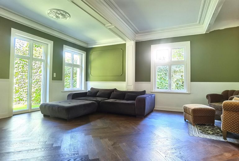 Jugendstil-Villa mit Zukunft und Geschichte - 380qm - Effizienzklasse A+ / provisionsfrei – Wohnzimmer