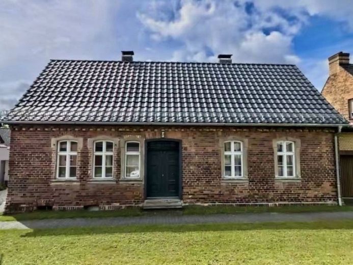Casa Bauhaus de ladrillo casi autosuficiente de 1850 (eficiencia energética A) – Foto 1