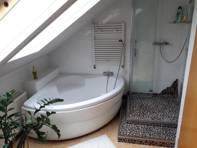 Badezimmer DG-Wohnung