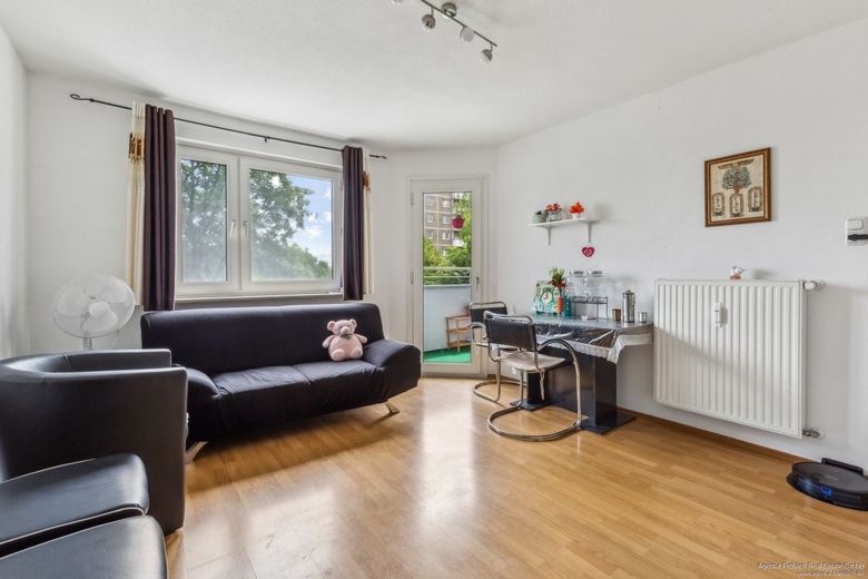 En iyi konumda yatırım fırsatı: Parkstadt Bogenhausen'de yeşil manzaralı kiralık 3 odalı daire – Wohnen