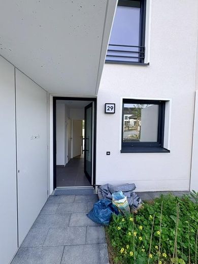 ERSTBEZUG 145qm Familienfreundliche Neubauhaus mit 2 Stellplätzen nähe U2 Röthenbach – Foto 4
