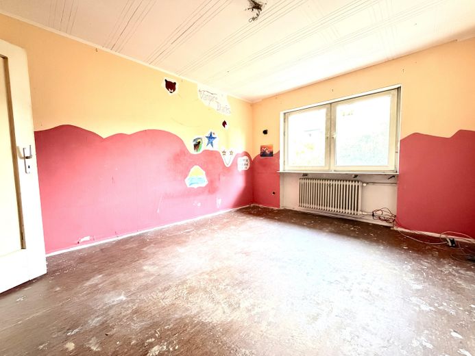 Viel Raum für Familie oder Investment – leere 4 Zimmer-Wohnung mit großem Balkon + PROVISIONSFREI + – Raum 2