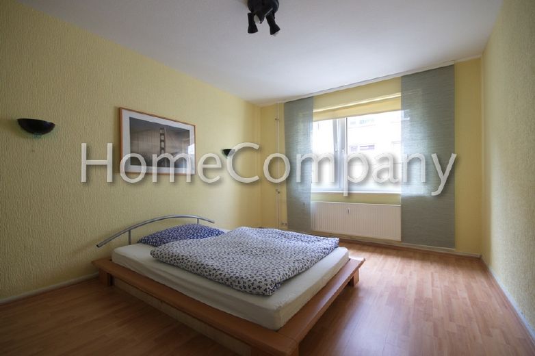 En pleno Rüttenscheid y en una zona tranquila: apartamento amueblado con suelo laminado cerca de la estación de metro Martinstraße – 0727a822cec41bb9e242fbd9751359f3c96ab413.jpg