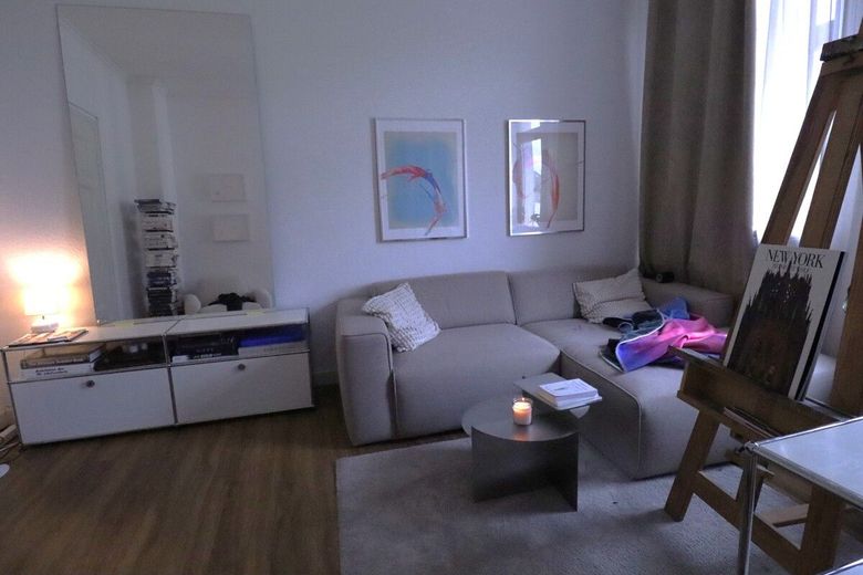 8 Parteien-Mehrfamilienhaus + + im tollen Umfeld + + 1 Garage und ein kleiner Garten am Innenhof – Wohnbereich