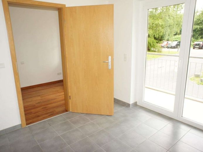 1,5 Zi.-Whg. / Balkon - große Küche - Bad mit Dusche - frei ab 1.11.26 – फोटो 1