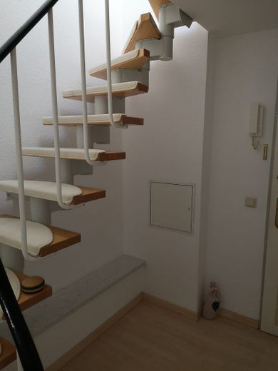 Maisonette mit gehobener Ausstattung und Tiefgarage (Nutzfläche ca. 60m²) – Flur