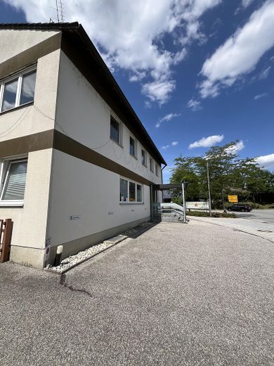 Dawny budynek pocztowy w centralnej części miejscowości – działka 1.022 m² z wieloma możliwościami – Photo 5