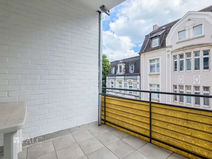 Charmante Stadtwohnung mit Balkon im Herzen von Duisburg-Ruhrort – Balkon