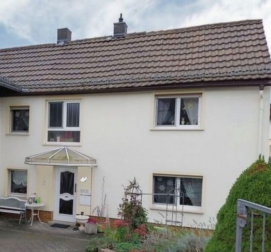 Appartement de 130 m2, 5 pièces, maison avec jardin dans un quartier de Ranstadt – Photo 1