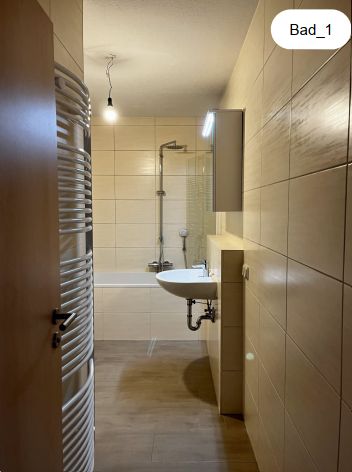 Exklusive 2-Raum Wohnung mit Terrasse/Garten, Stellplatz und EBK – Badezimmer
