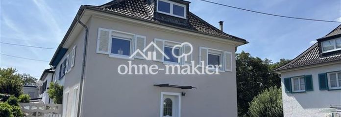 Modernisierte Doppelhaushälfte mit großem Garten & Terrasse – sofort bezugsfrei
