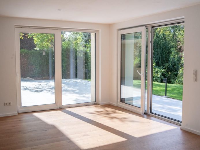 Exclusivo apartamento en planta jardín en Scheiterberg – mit direktem Ausgang zum Garte