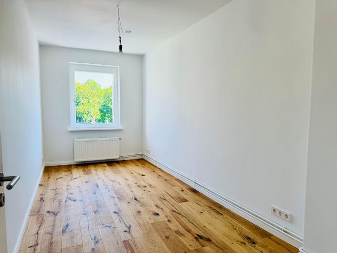 NIEUW: Vrije en volledig gerenoveerde 2-kamerwoning in Berlin-Mitte/Wedding | zonder makelaarscourtage – Schlafen