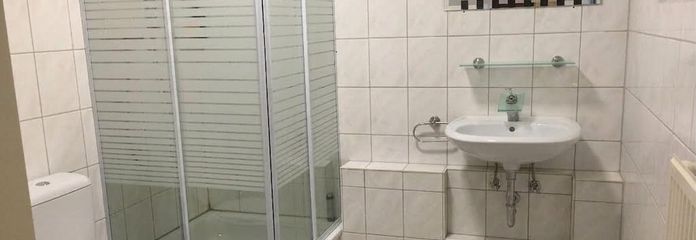 Exclusief gerenoveerd 2-kamerappartement met balkon in Dortmund-Lütgendortmund – Bad