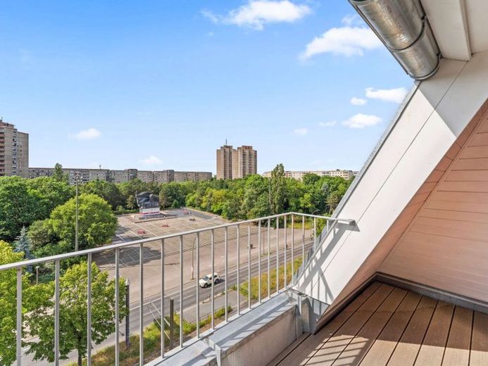 Gemütliche, helle Dachgeschosswohnung mit 2 Terrassen und beeindruckendem Ausblick – Foto 1