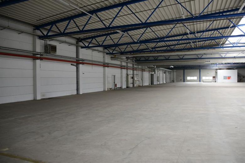 Büro, Lager und Produktionshallen, beheizt und gesprinklert – Halle 7
