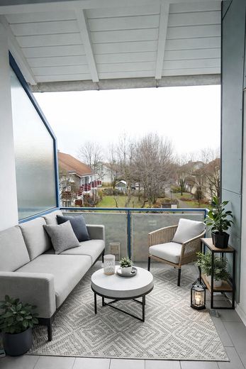 Balkon (KI-generiert)