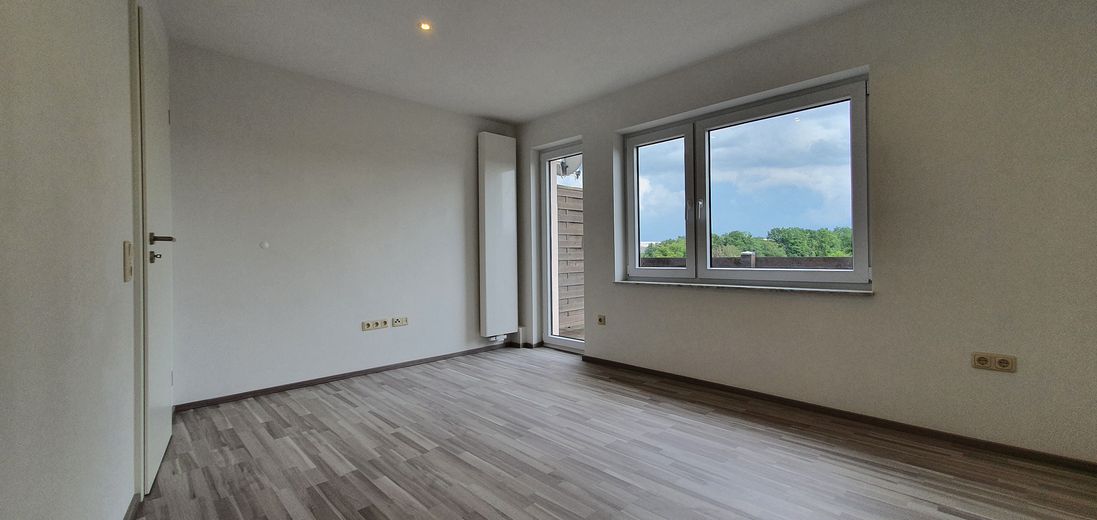 (AK5604) Modernizzato! Cucina componibile! Balcone! Garage! – Wohnen