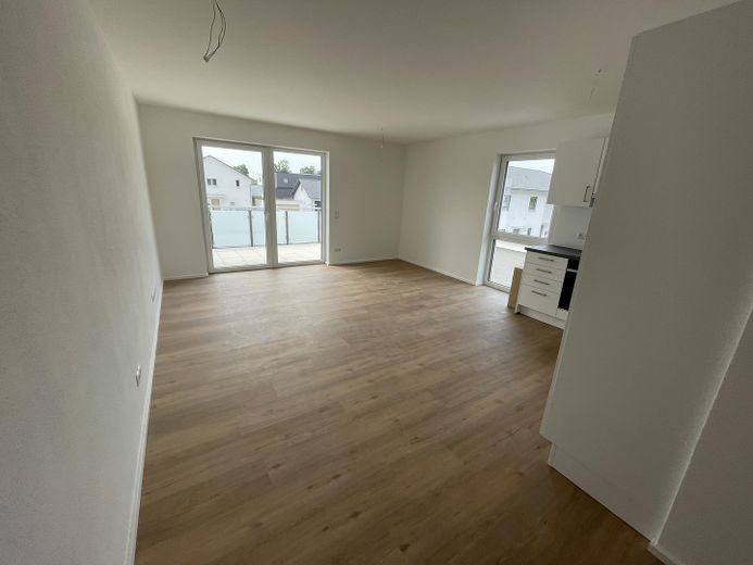 ***Moderne KfW-40 & QNG+ Neubauwohnung – Service-Wohnen mit Komfort & Sicherheit*** – Wohnen / Essen /Küche