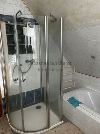 *** Charmantes Einfamilienhaus in Ilmenau Südviertel – OG_Bad_1