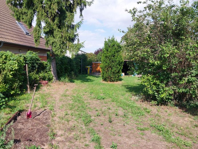 Özel kişiden nadir fırsat, Babelsberg-Süd’de imarlı arsa: 1.074 m² toplam alan, imar planı – Fotoğraf 2