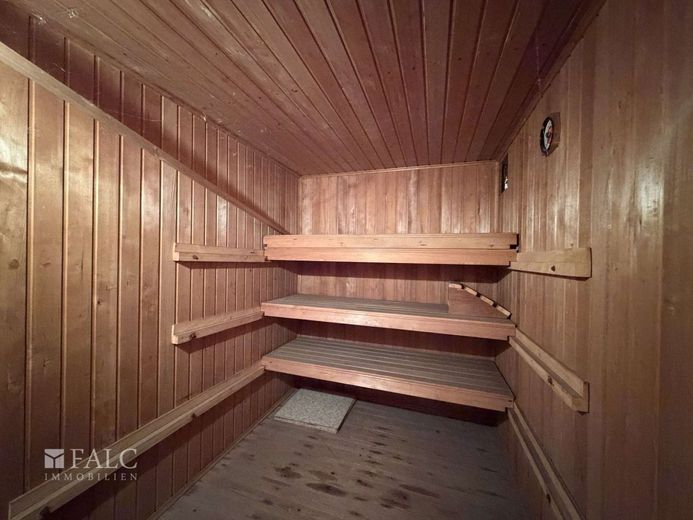Mehrgenerationen aufgepasst! Zwei Häuser mit viel Platz &amp; Potenzial – Sauna