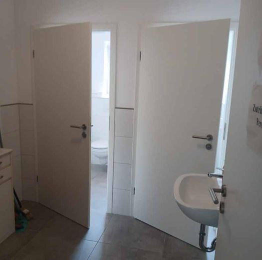 Superficie comercial, oficina 126 m2, 3xoficina+WC+cocina/sala de reuniones, a partir del 01.10.26 – Foto 12