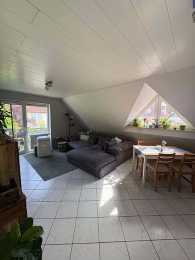 Habiter à proximité du centre avec place de stationnement – Wohnzimmer