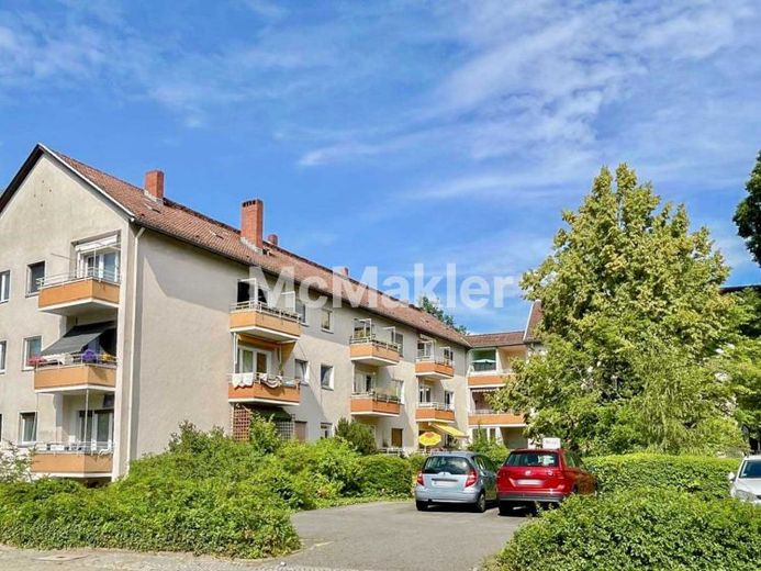 Bezugsfrei: Wohnung mit Loggia und Gemeinschaftsparkplatz in Berlin-Zehlendorf – Foto 1