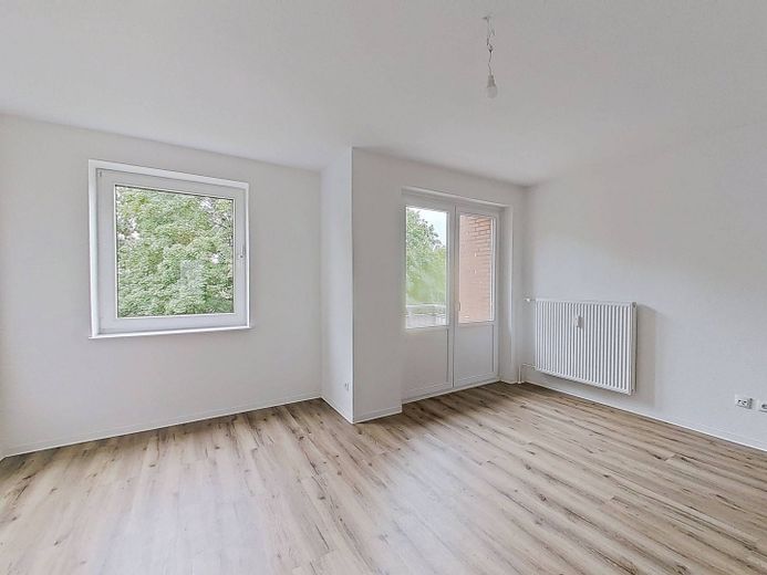 Geräumiges Single-Apartment mit BALKON – Ansicht I: Wohn- und Schlafbe…