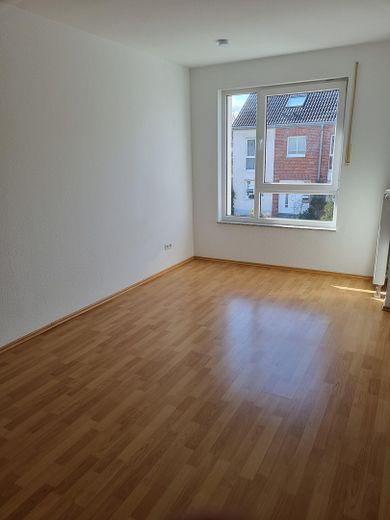 Schönes, ruhig gelegenes Reihenmittelhaus (Energiekl. B), 4 Zi, 2 Bäder, Garage, 200m zur U-Bahn – फोटो 5