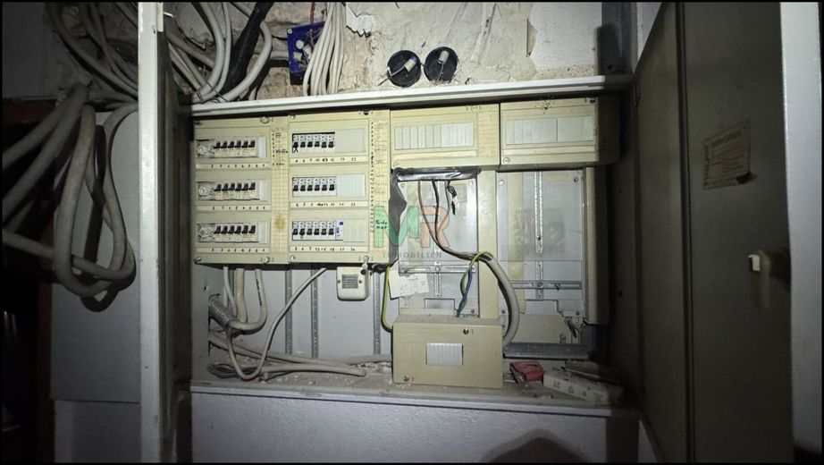 Wohn- und Geschäftshaus an der Schönmünz im Schwarzwald – EG, Elektrik, 1