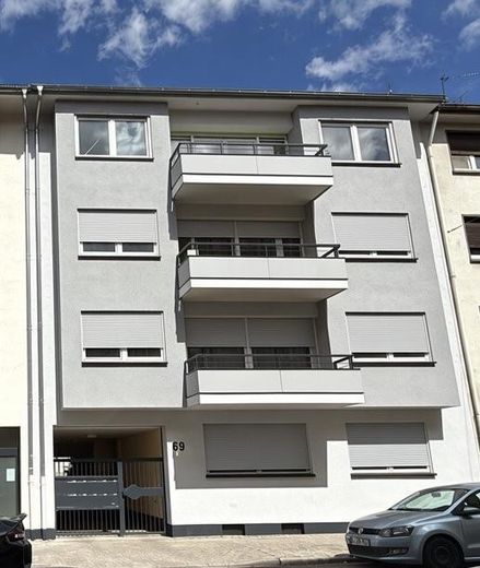Appartement calme de 3 pièces avec balcon, garage et toilettes invités dans un cadre verdoyant près d’Almenhof – Photo 1