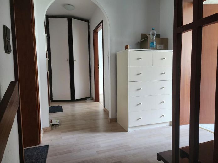Attraente casa a schiera centrale di 5 locali in posizione privilegiata nei quartieri Wolfram e Herrenbach – Flur 1.OG