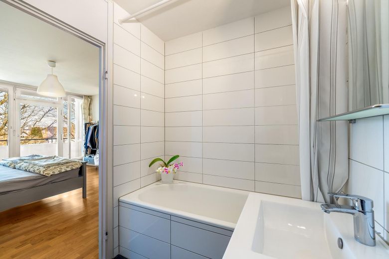 3,5 Zimmer ETW Bogenhausen-Cosimapark – Badezimmer