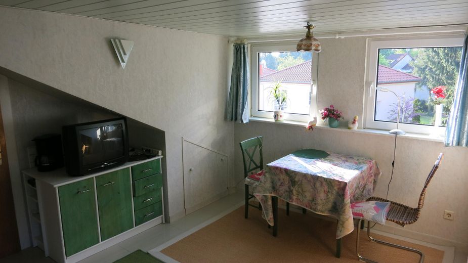 Mobilyalı. Tek odalı daire yalnızca hafta sonları evine gidenlere kiralıktır – Fotoğraf 7