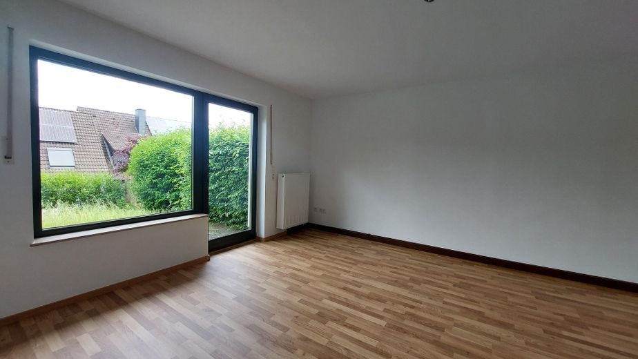 Schöne Doppelhaushälfte in Kürten-Biesfeld mit Garten – Wohnhimmer