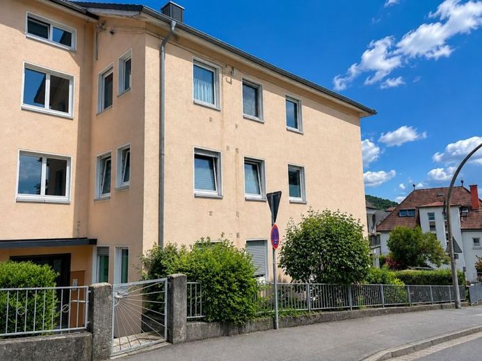 Mieszkanie własnościowe z garażem w centralnej lokalizacji Bad Kissingen – Zdjęcie 1
