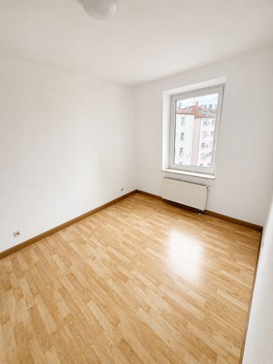 3 Zimmer Wohnung mit neuer Einbauküche / WG geeignet – Foto 4
