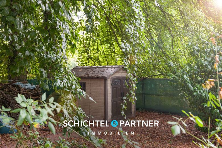 Farge | Solider Bungalow auf Waldgrundstück mit Doppelgarage – S&amp;P | Geräteschuppen