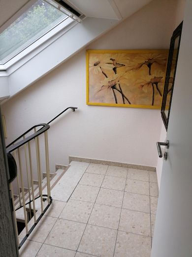 Hausflur (Sicht von Whg.-Tür)