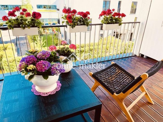 Elegante appartamento di 3 locali al 2° piano con balcone a Scharnhauser Park – Foto 1