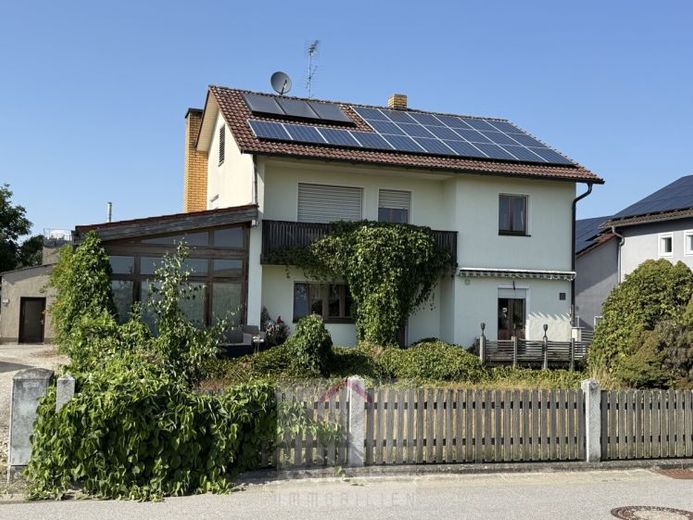 Klein, charmant und voller Möglichkeiten - Einfamilienhaus für Handwerker und Modernisierer – Photo 1