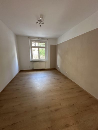 Geräumige 5-Zimmer-Wohnung in Toplage - einziehen und wohlfühlen – Schlafzimmer 2