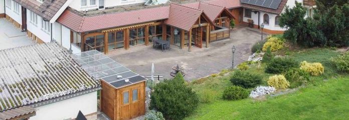 37.000m² voller Möglichkeiten & ca.700 m² Wohnfläche. Ihr Konzept, Ihre Ideen sind gefragt!