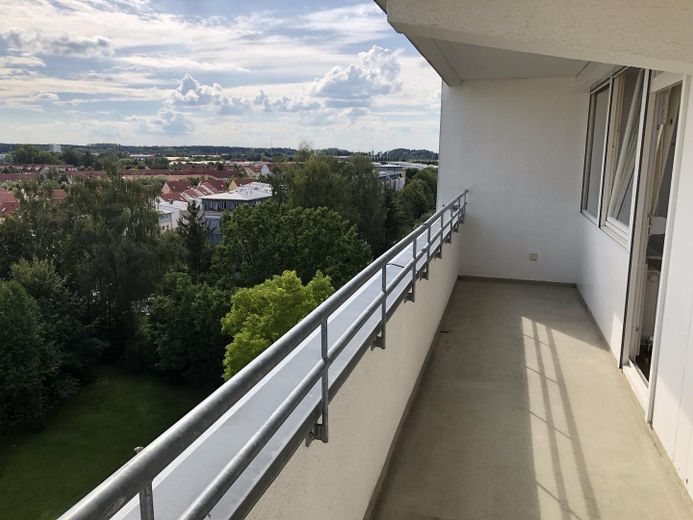 De particular - piso renovado de 3 habitaciones con balcón orientado al sur y vistas a las montañas – Foto 13