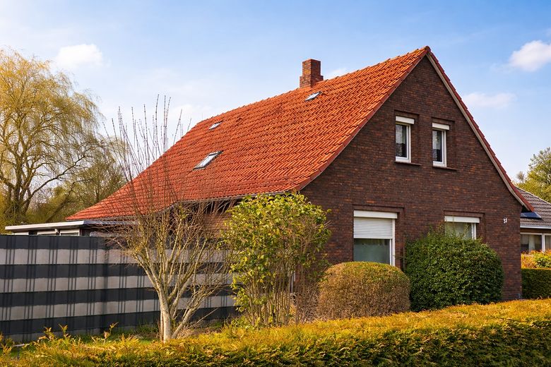 Haus+Einliegerwohnung auf großem Grundstück/Mehrgenerationenhaus – Foto 1